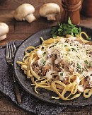 PASTA SA ŠAMPINJONIMA Slasni italijanski specijalitet pravi je raj za nepca, ukusa koji se ne zaboravlja