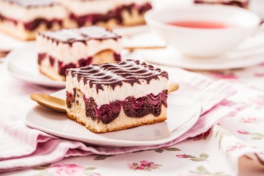 POSNI DUNAVSKI TALASI Kolač sa višnjama koji nimalo ne zaostaje za originalom