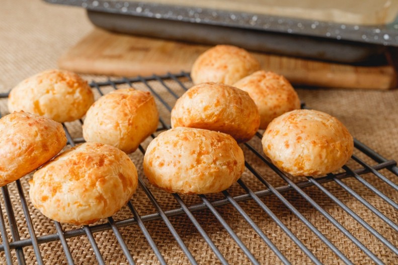 DOMAĆI HLEB IZ TIGANJA Pravi se lako, a mekan kao duša