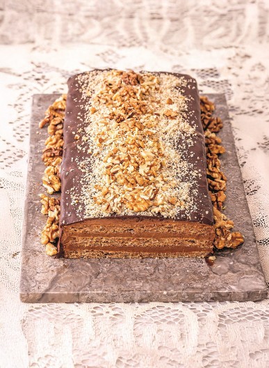 POSNA REFORMA Čokoladna rapsodija sa orasima dostojna kraljevske trpeze