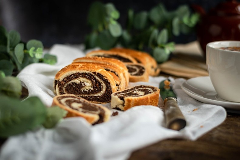 MIRISNA ŠTRUDLA SA ROGAČEM Fenomenalna poslastica u drugačijem spoju, pravićete stalno