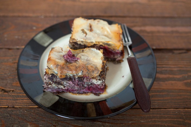PITA SA MAKOM I VIŠNJAMA NA VODI Savršena poslastica za dane strogog posta