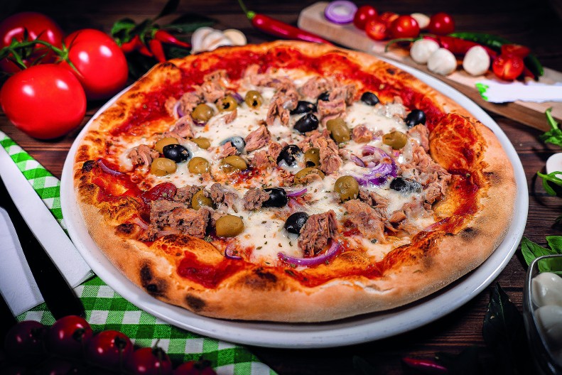 POSNA PICA SA TUNJEVINOM Slasna i sočna, idealna za lepo veče sa prijateljima