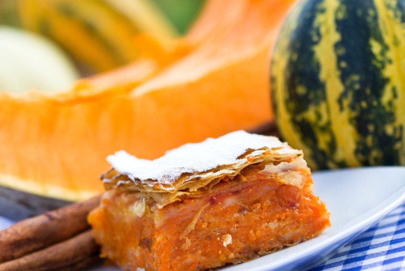 SLATKA PITA SA BUNDEVOM I JABUKAMA Mirisna poslastica koja će vas zasladiti u momentu