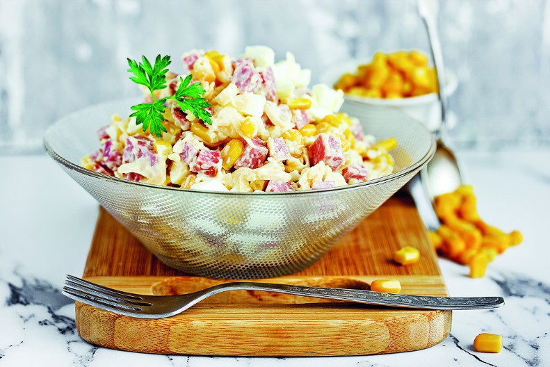 KIKIRIKI SALATA SA ŠUNKOM Pravi se lako, a pojede brzo