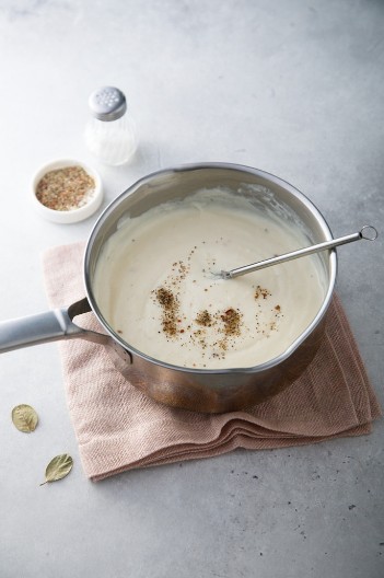 BEŠAMEL SOS Super ide uz meso i povrće i daje šmek svakom jelu