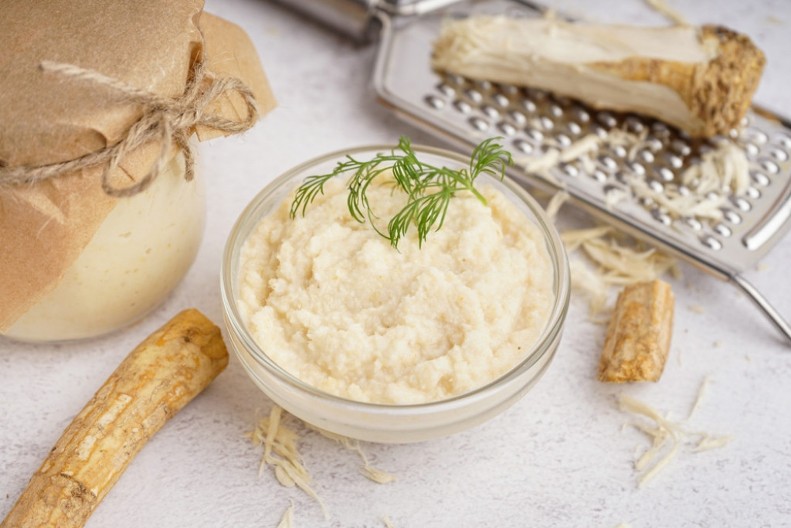 DOMAĆI REN Zdraviji i ukusniji od kupovnog, a super ide uz pečenje i prebranac