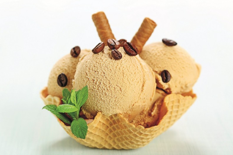 SLADOLED SA KAFOM Kao osmišljen za tople prolećne dane, ovakav do sada niste jeli