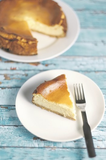 KEZEKUHEN Nemački pečeni čizkejk, savršeno sočan i kremast, a uspeva svima