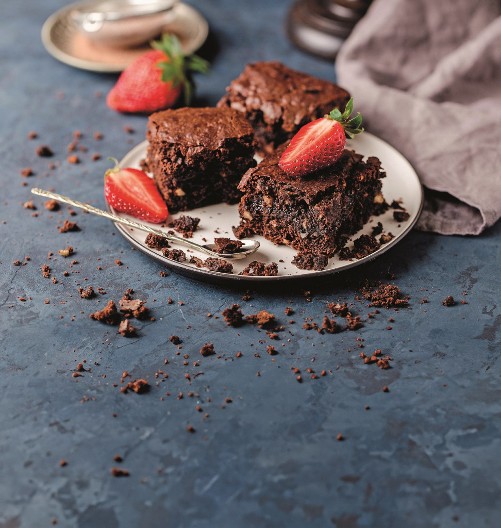 ČOKOLADNE KOCKE Nema paljenja šporeta, a ukusan kao da ste se trudili satima