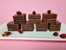 OLJINA SVEČANA ČOKOLADNA MAĐARICA ZA SVE VAŽNE DOGAĐAJE Božanstvenog ukusa koji se pamti