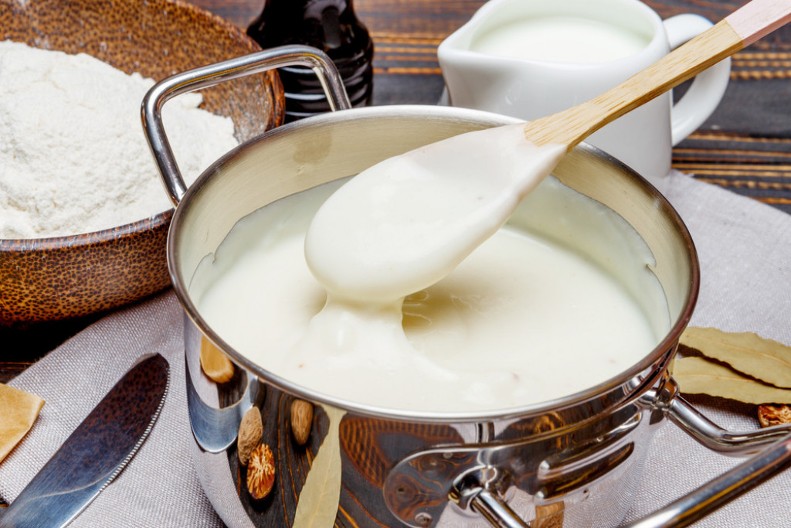 BEŠAMEL SOS Savršeno ide uz ćufte i lazanje, i daje šmek svakom jelu, čista magija