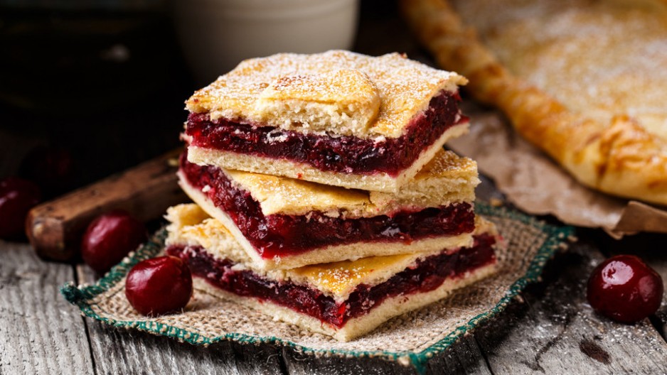 LENJA PITA SA VIŠNJAMA Očaravajući kolač ukusa koji se pamti, za prave sladokusce