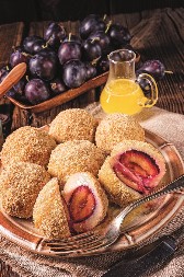 KNEDLE SA ŠLJIVAMA Starinski slatkiš iz bakine kuhinje koji budi nostalgiju na prošla vremena