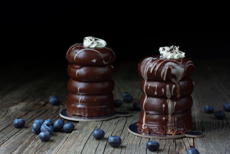 INDIJANERI KOJIMA NIKO NE MOŽE DA ODOLI Bogati šamom i preliveni sa čokoladom tope se u ustima