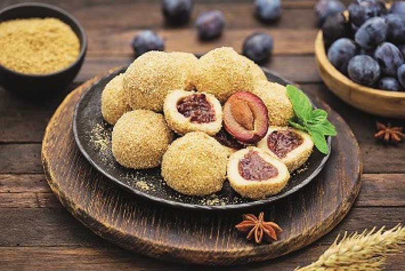 KNEDLE SA ŠLJIVAMA Starinske i aromatične, a mekane kao duša