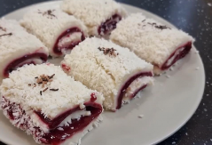 ŠTRUDLICE SA KOKOSOM I VIŠNJAMA Mirisne i slatke, prste da poližete