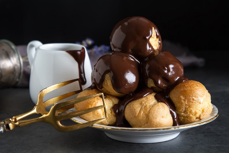 PROFITEROLE Slane sa ruskom salatom ili slatke sa kremom, na vama je da izaberete