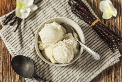 DOBITNA KOMBINACIJA Sladoled od vanile će biti ukusniji kada ga prelijete ovim prelivom, tako to rade u Italiji