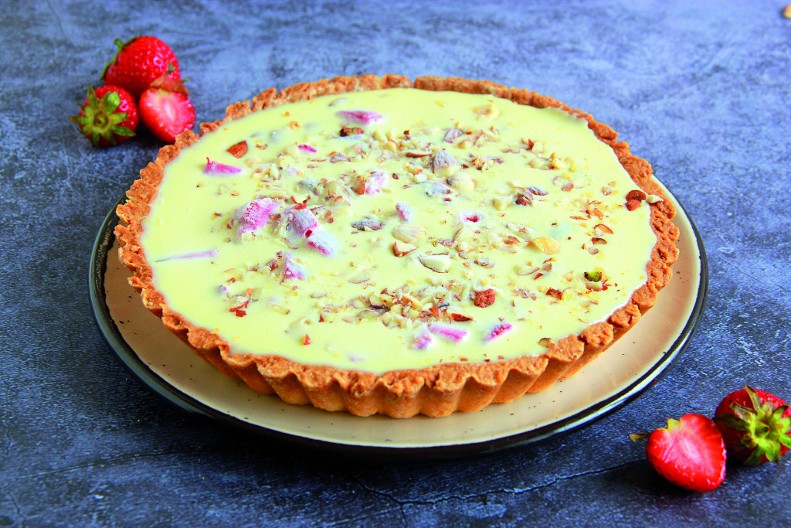 TART OD KEKSA I BELE ČOKOLADE ZA SAVRŠENO JUTRO Pravi se lako, a smaže odmah