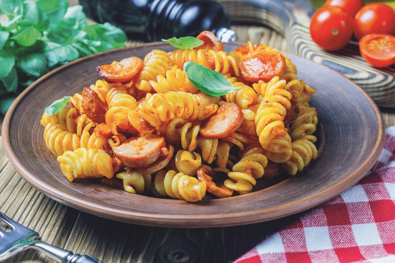 MAĐARSKA PASTA SA KOBASICAMA Gurmanski ručak koji će ukućani obožavati