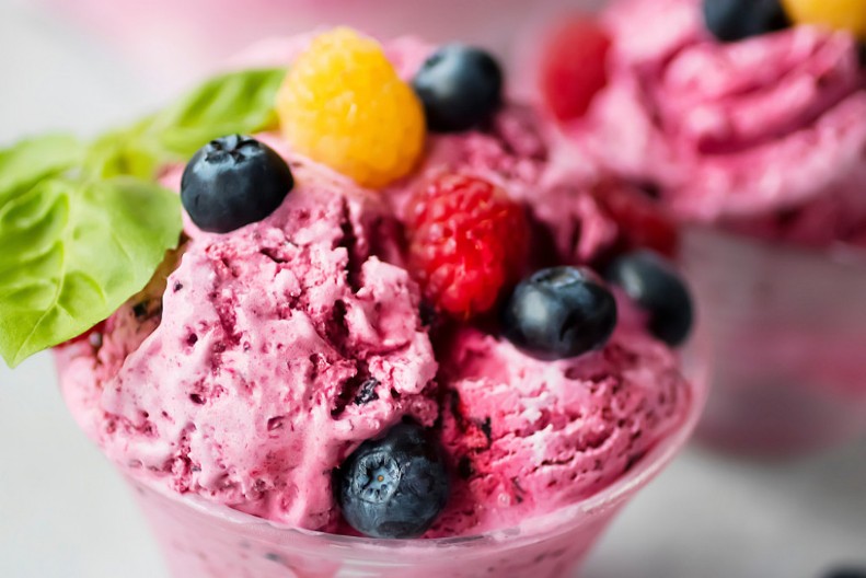 DOMAĆI SLADOLED OD BOROVNICA Treba vam samo 3 sastojaka, a bolji skoro niste jeli