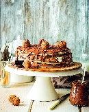 TORTA SA PALAČINKAMA ZA NEDELJU KOJA SE PAMTI Dekorativna i preukusna, a topi se u ustima