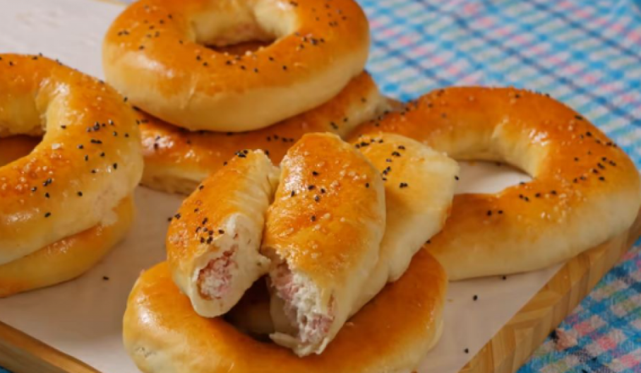 PUNJENI ĐEVRECI RAJ ZA NEPCA Savršeni za doručak ili večeru, nećete moći da prestanete da jedete