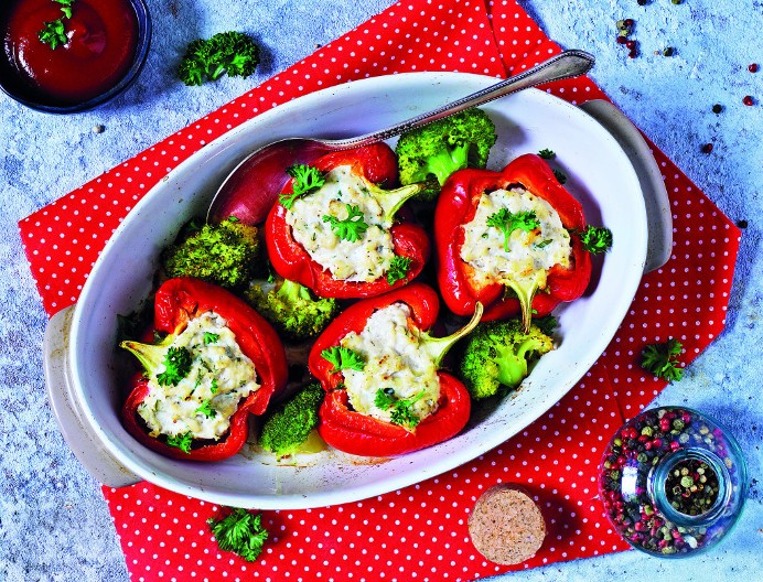 PAPRIKE SA SIROM Lagano a zasitno letnje jelo koje se smaže u trenu