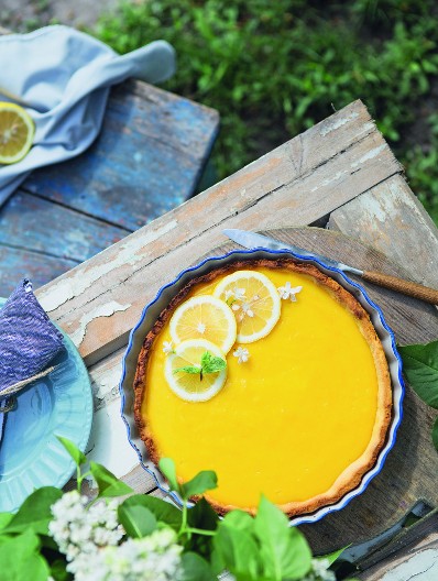 TART SA LIMUNOM OSVEŽAVA U TRENU Lagan i sočan, savršen za vrele letnje dane