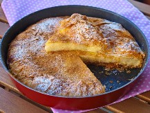 GRČKA GALATOPITA Pravi se od osnovnih sastojaka iz kujne, a prosto miluje nepca