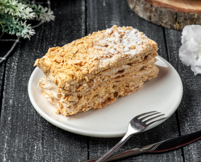 PUSLICA TORTA ZA SVE SVEČANE PRILIKE Pola pleha nestane dok trepnete