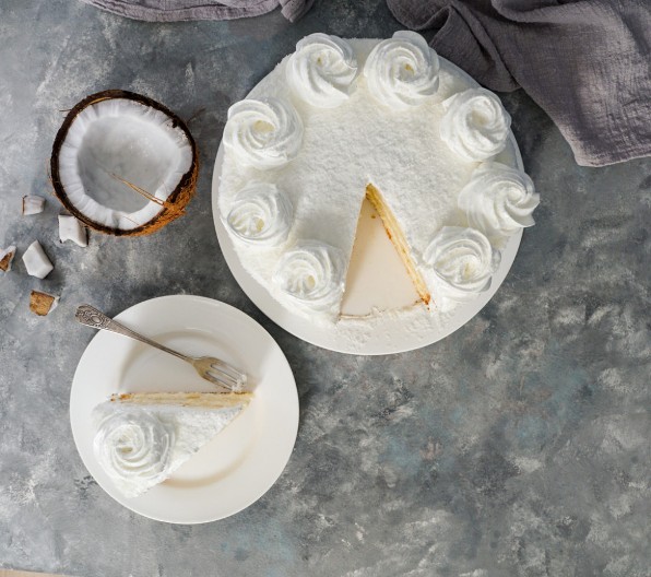 TROPSKA TORTA SA KOKOSOM I MANGOM I ledi i sladi u isto vreme, a pravi se maltene sama