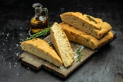 MIRISNA FOKAČA SA RUZMARINOM Ukus Italije u svakom zalogaju