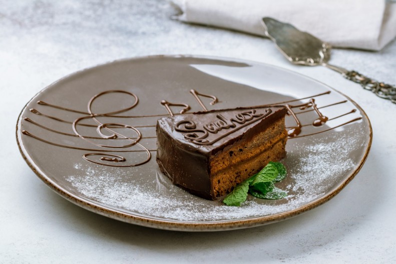 SAHER TORTA Donosimo vam originalni bečki recept star preko 190 godina