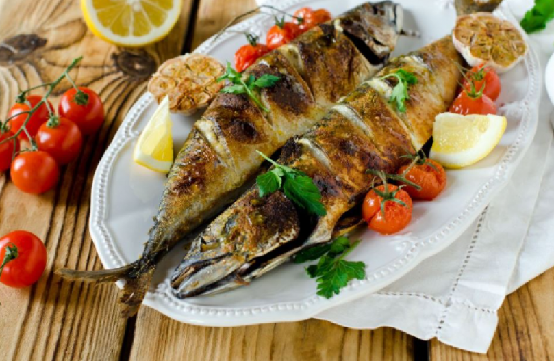 PEČENA SKUŠA U RERNI Rapsodija ukusa u svakom zalogaju, a puno proteina