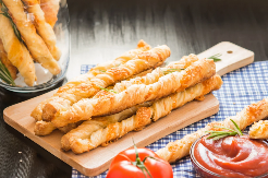 HRSKAVI ŠTAPIĆI SA SUSAMOM Bolji nego oni iz pekare a posni, savršeni za popodnevno grickanje