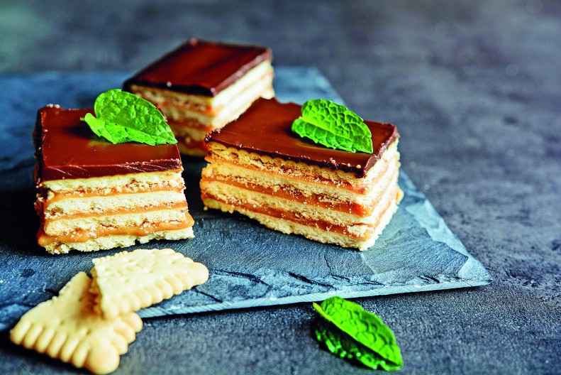 POSNI KEKS KOLAČ Kremast, jeftin i neodoljiv, a pravi se maltene sam