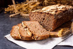 PROTEINSKI HLEB ZA SAVRŠEN DORUČAK Sve se samo pomeša i peče, a biće svež danima