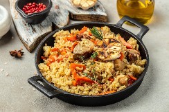 ĐUVEČ SA PILETINOM Staro dobro jelo koje nikad ne izlazi iz mode, za ručak koji se pamti