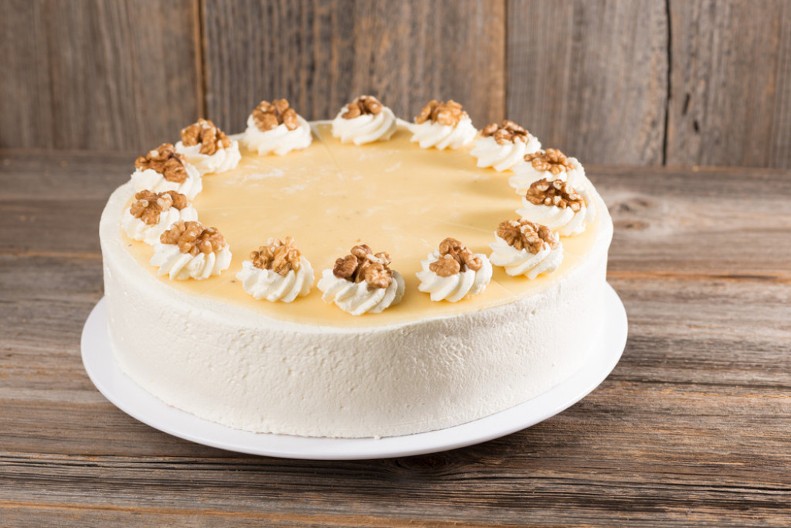 TORTA BRATSTVO I JEDINSTVO Bila je nezaobilazni deo proslava u Jugoslaviji, a dugo već zaboravljena