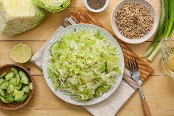 KUPUS SALATA SE SMAŽE U TRENU Jedan dodatak pravi veliku razliku, ukusa da ti pamet stane