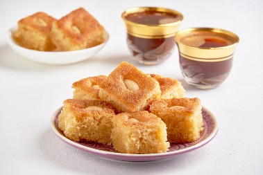 BRZI GRIZ KOLAČ SE TOPI U USTIMA Gotov za pola sata, a pola pleha nestane dok pristavite kafu