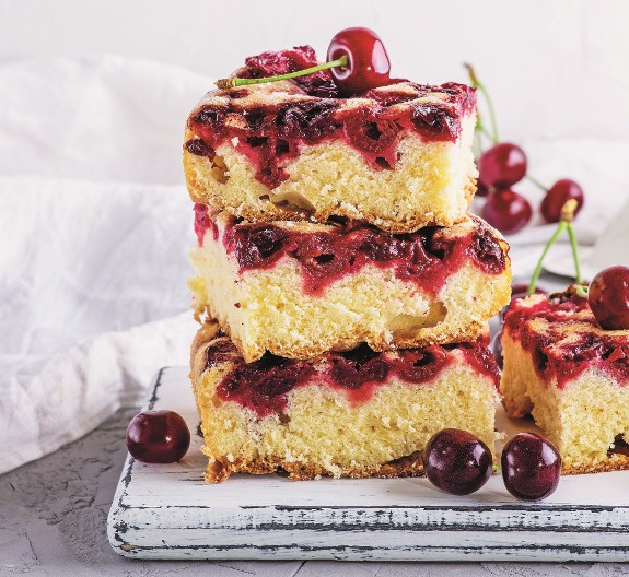 VERIN KOLAČ SA VIŠNJAMA OSVAJA NA PRVI ZALOGAJ Priprema je jednostavna, a ukus božanstven