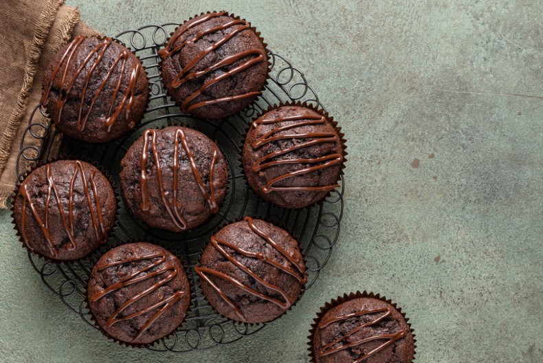NAJČOKOLADNIJI ČOKOLADNI MAFINI ZA PRAVE SLATKOLJUPCE Gotovi za 20 minuta, a razvaljuju ukusom