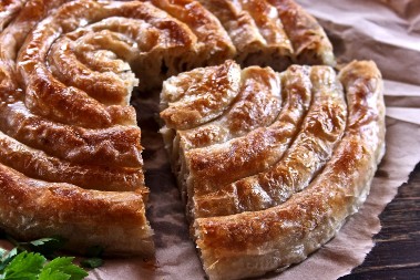 BUREK SA DVORA SULEJMANA VELIČANSTVENOG GREJE STOMAK I DUŠU A tajna je u jednom sastojku