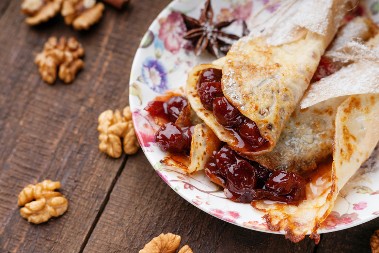 OPLENAČKIM PALAČINKAMA NIJE ODOLEO NI FRANCUSKI PREDSEDNIK Dugo čuvani recept Titovog kuvara