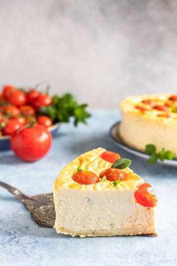 SLANI ČIZKEJK SAVRŠEN ZA IZNENADNE GOSTE Nema paljenja rerne ni šporeta, a nikad kremastiji