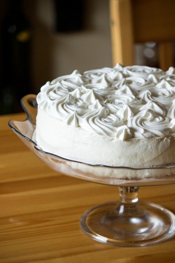 URNEBES TORTA Sa tri vrste fila i kremasta, polizaćete i tanjir koliko je ukusna