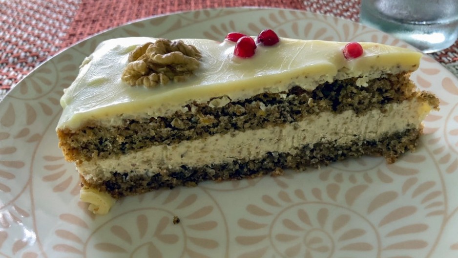 TORTA MARGARITA PONOS BUGARSKE Prepuna kremastog fila, a razvaljuje ukusom